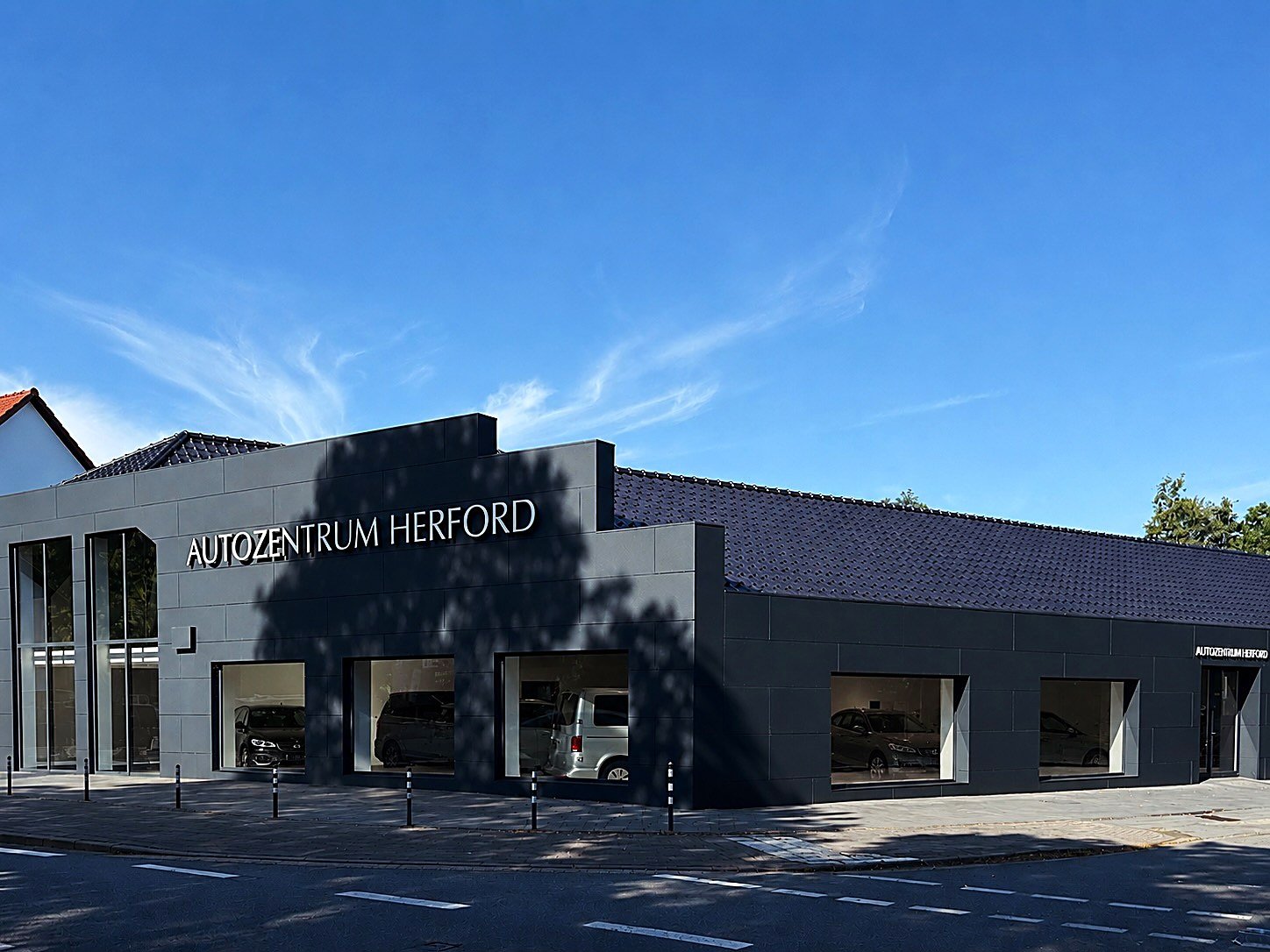 Autozentrum Herford – Außenansicht in der Bünder Straße 53, Herford